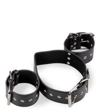 Load image into Gallery viewer, BDSM-Halsband mit Fesseln