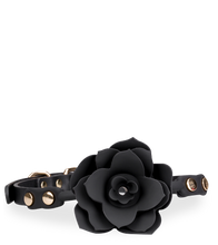 Load image into Gallery viewer, Gagball aus Silikon und Kunstleder mit Rosen-Dekor