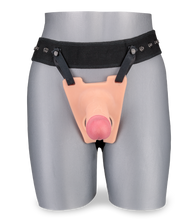 Load image into Gallery viewer, Realistischer Strap-on-Dildo für Männer aus Silikon