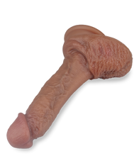 Load image into Gallery viewer, Saugnapf-Dildo aus Silikon Truestyle Cory 19,5 cm