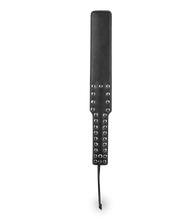 Load image into Gallery viewer, Schwarzes Kunstleder-Paddle mit Nieten 38 cm